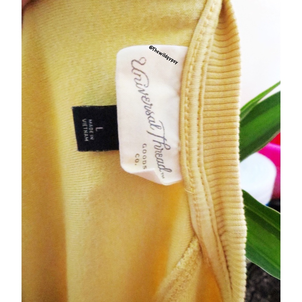 Cozy yellow slouchy balloon sleeve sweater 🌙 - Picture 4 of 5